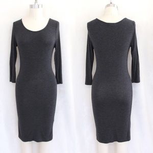 Gray Knee Length 3/4 Sleeve Knit Dress Scoop Neck